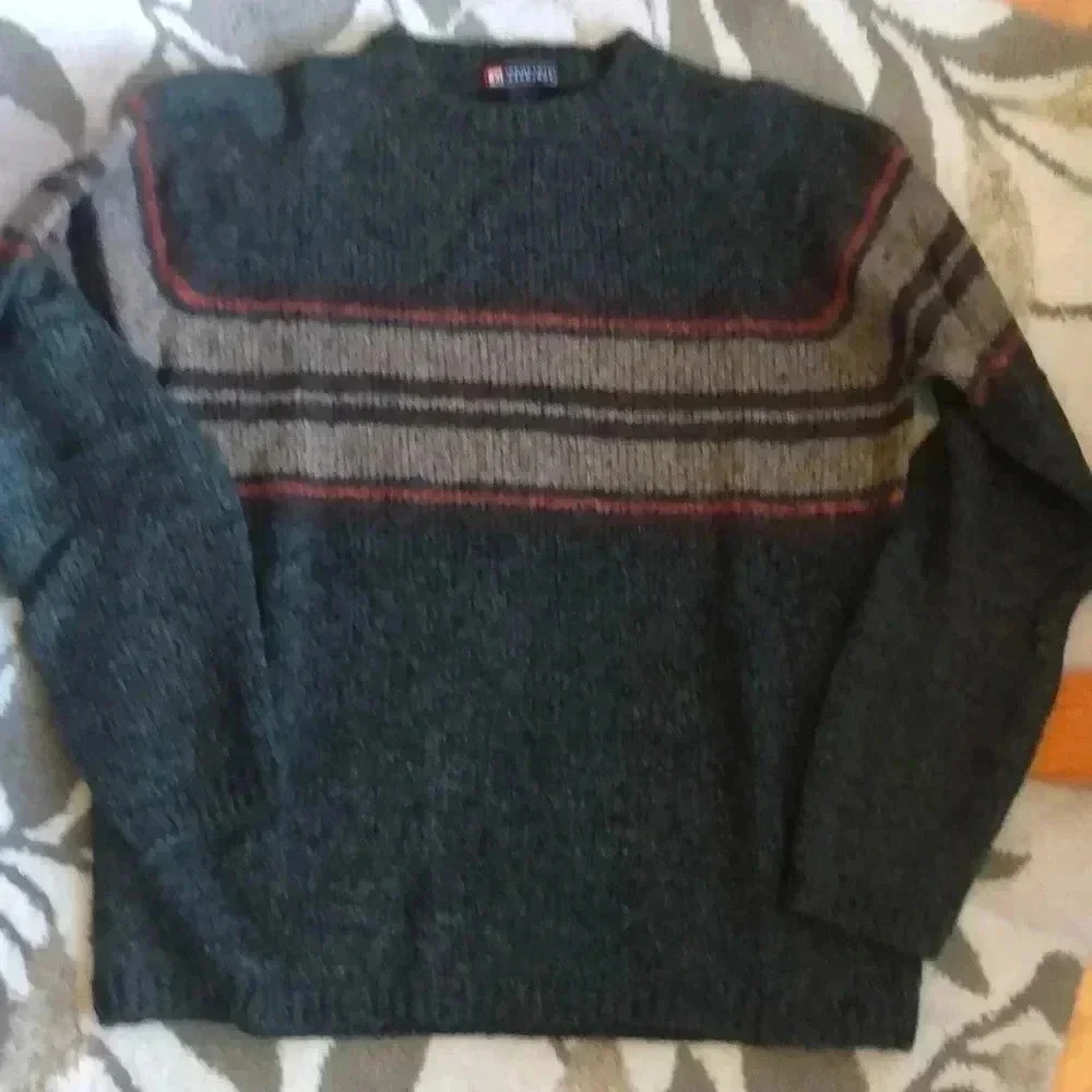Men’s crewneck sweater
